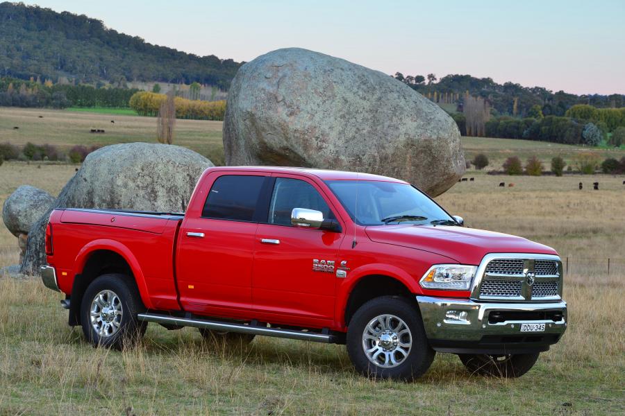  Dodge Ram 2500 Laramie Crew Cab 2015 года  (AU) (фото 27 из 40)